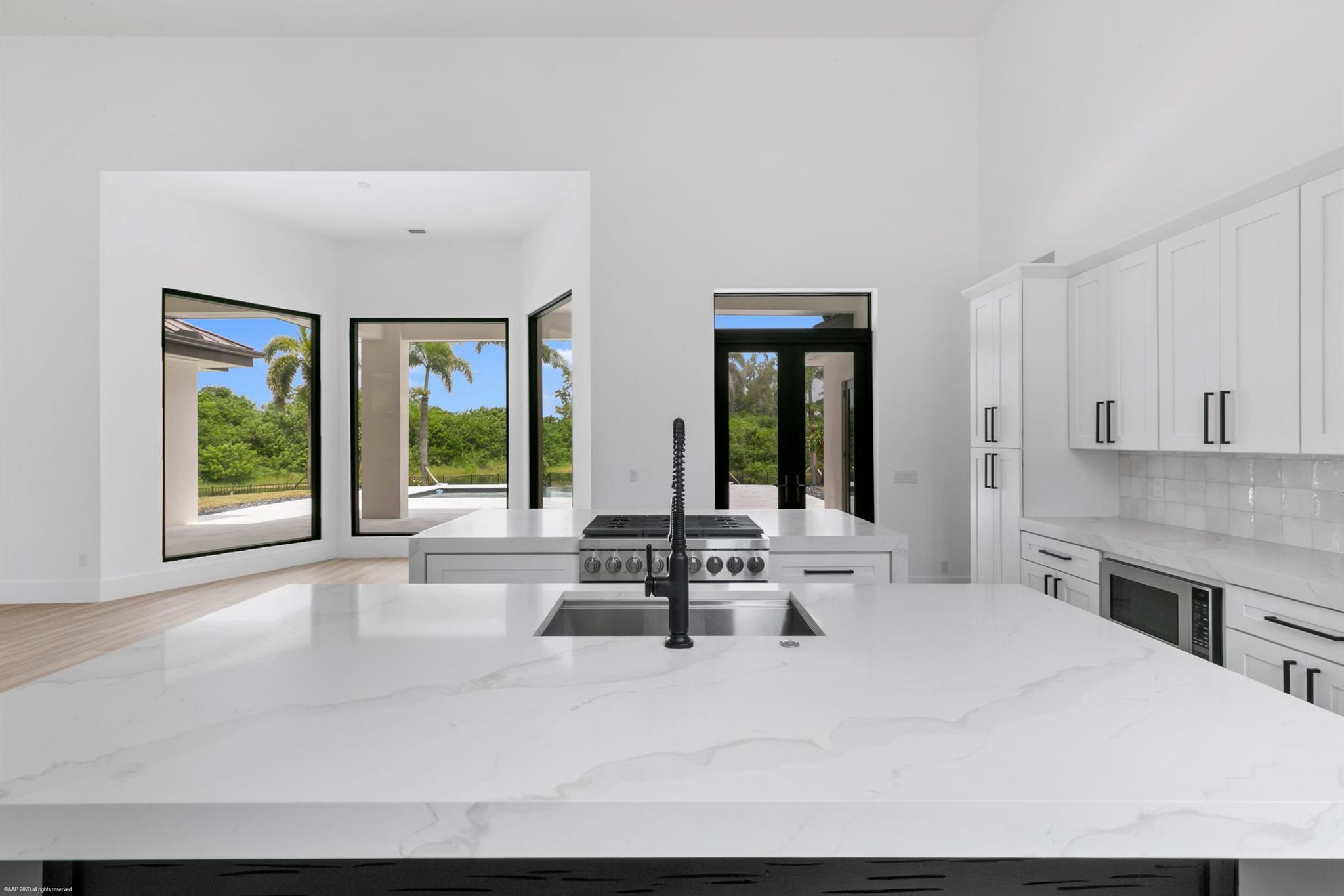 WHITE FENCES EQUESTRIAN E - Residential