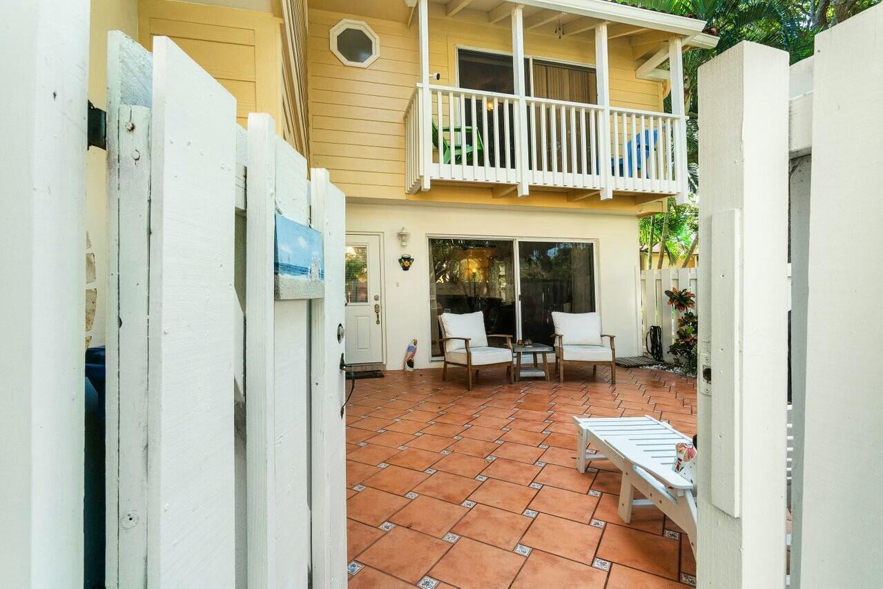 227 Seabreeze Circle