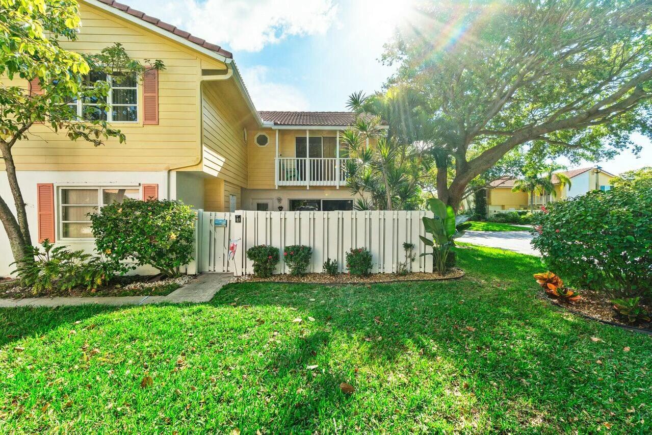 227 Seabreeze Circle