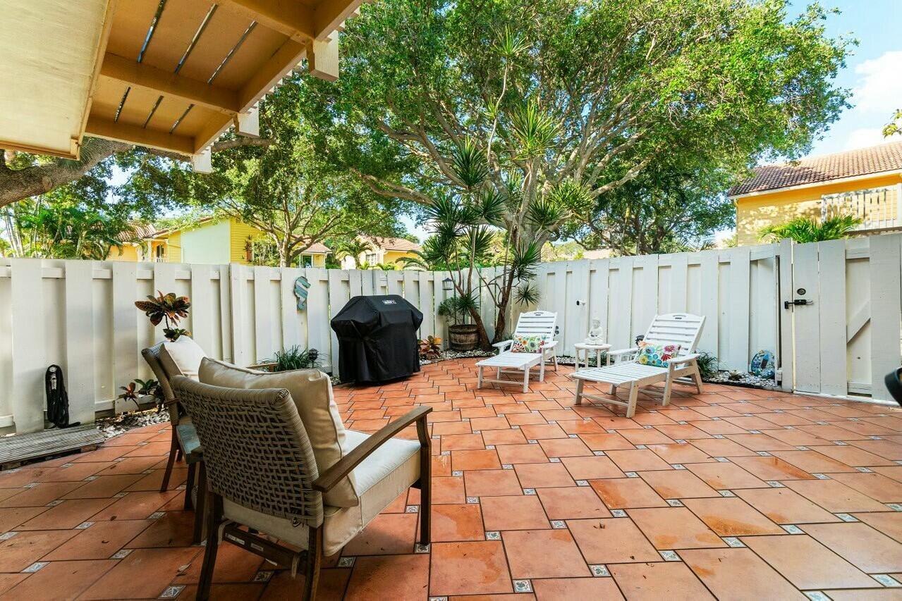 227 Seabreeze Circle