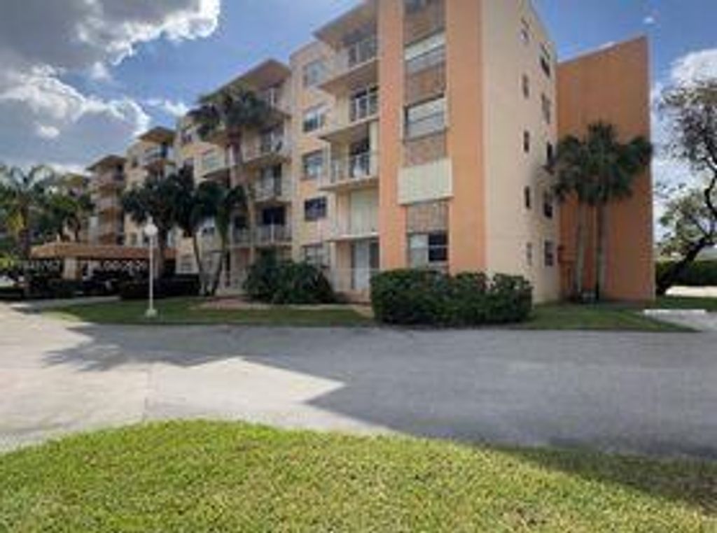 Photo of 480 Executive Center Drive, West Palm Beach, FL 33401 (MLS # B26000215)