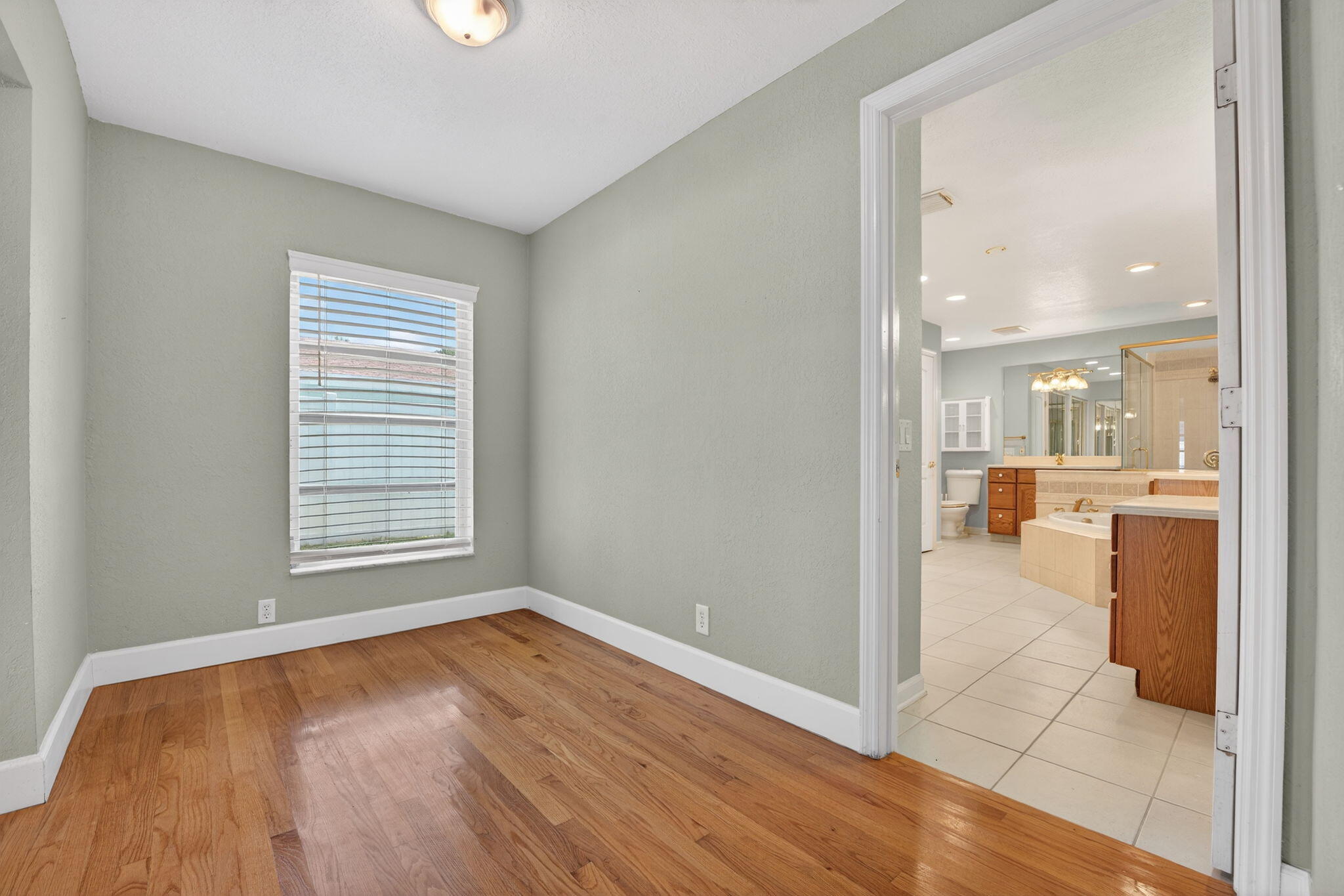 BOCA RATON SQUARE 16 - Residential