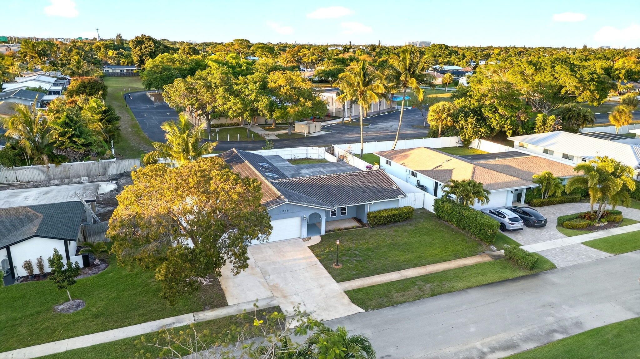 BOCA RATON SQUARE 16 - Residential