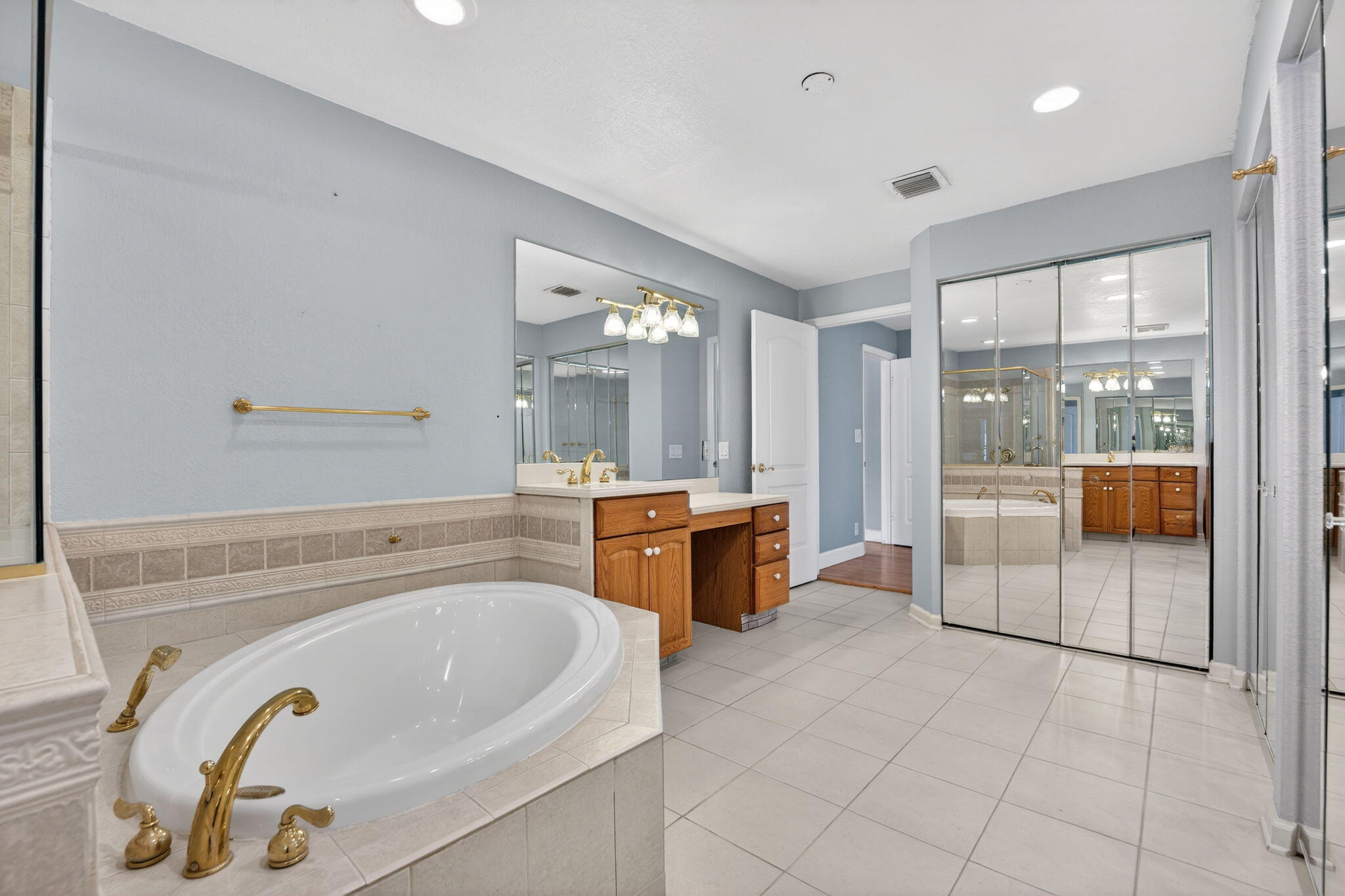 BOCA RATON SQUARE 16 - Residential