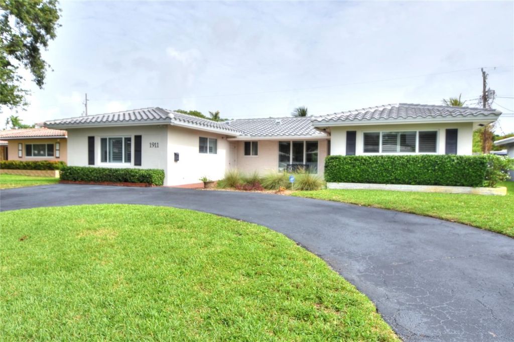 Photo of 1911 NE 41st Street, Oakland Park, FL 33308 (MLS # F10507944)