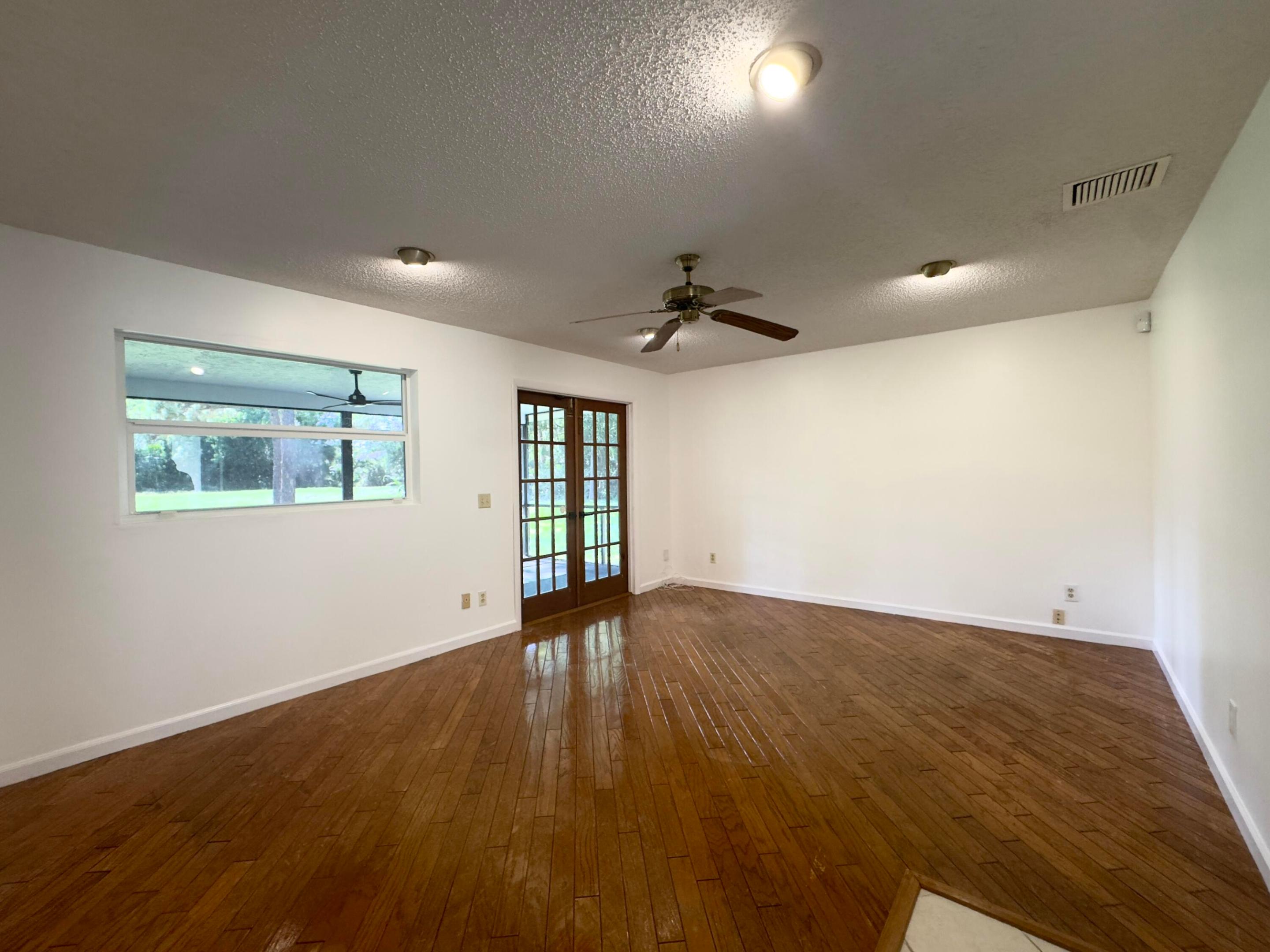 4901 N 129th Ave Avenue N