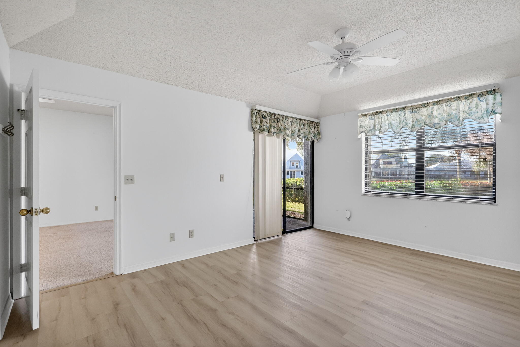 Hanson's Landing Condo - Residential