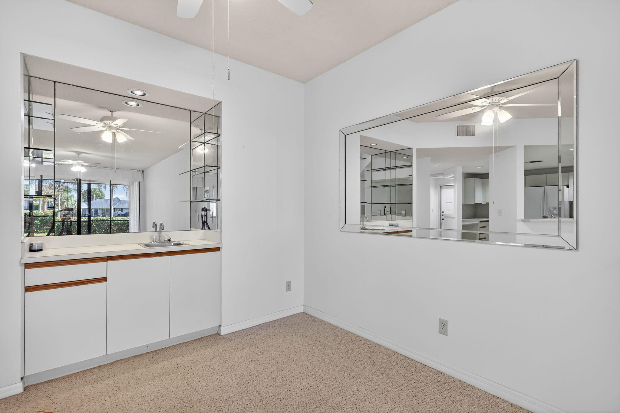 Hanson's Landing Condo - Residential