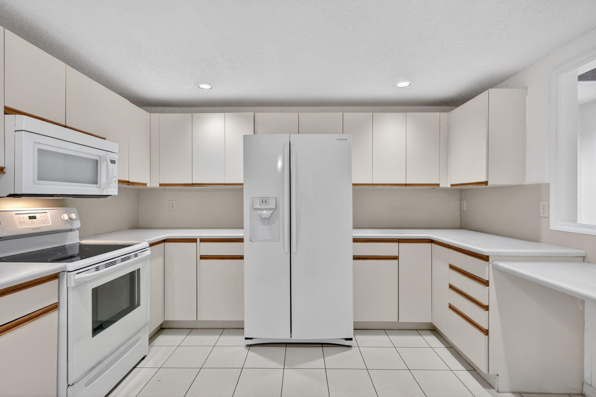 Hanson's Landing Condo - Residential