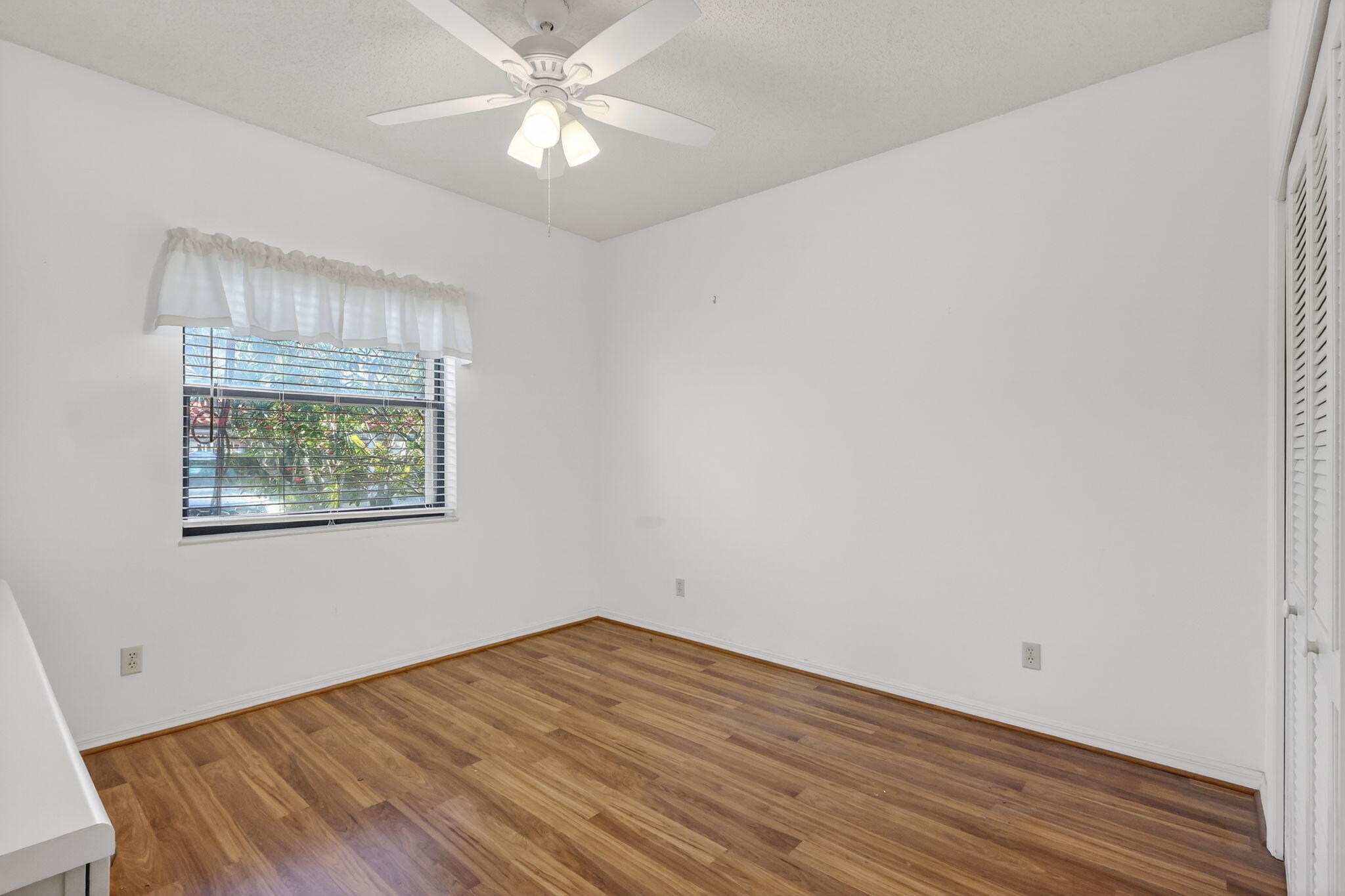 Hanson's Landing Condo - Residential