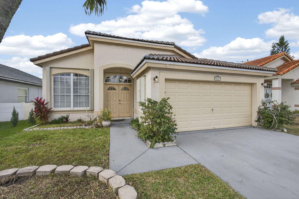 Photo of 765 Lake Wellington Drive, Wellington, FL 33414 (MLS # R11160531)