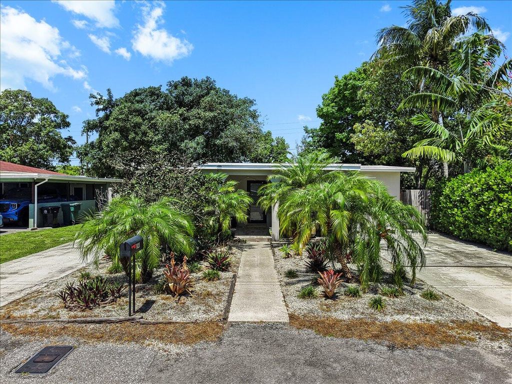 Photo of 1421 NW 7th Terrace, Fort Lauderdale, FL 33311 (MLS # B26029824)