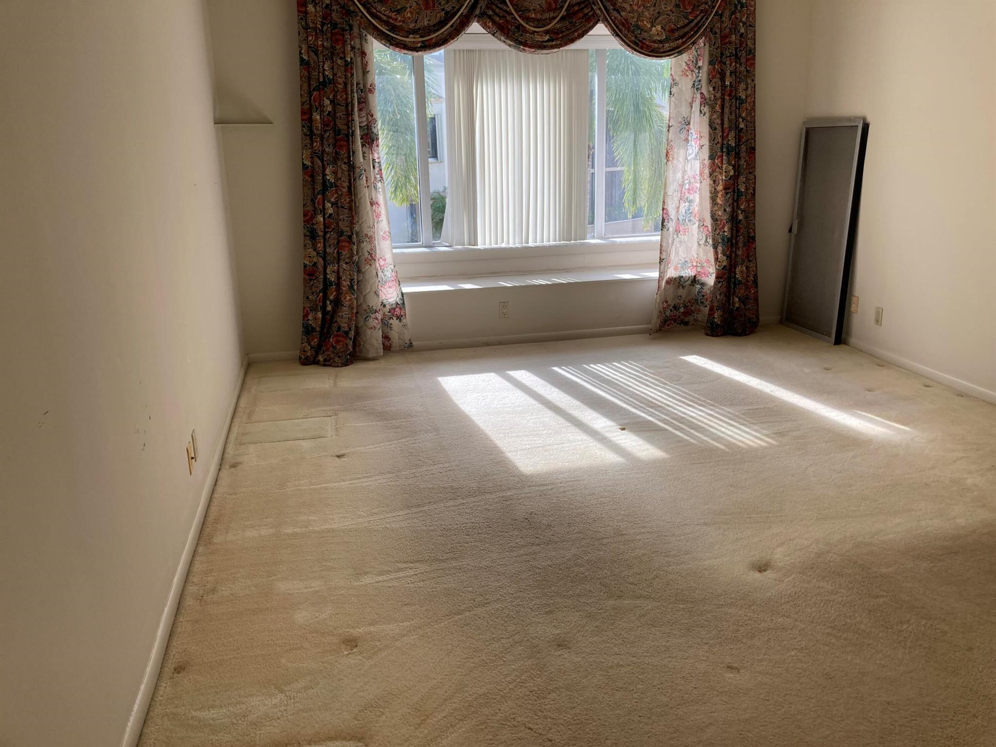 Longwood condo - Residential