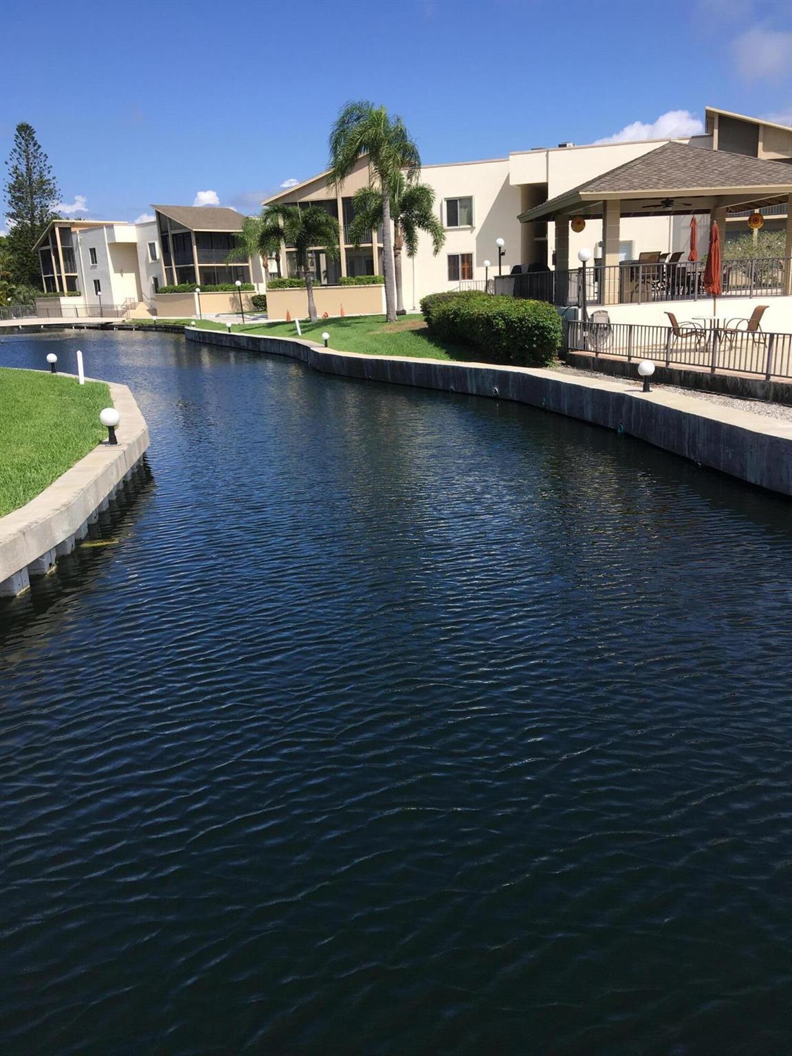 Longwood condo - Residential