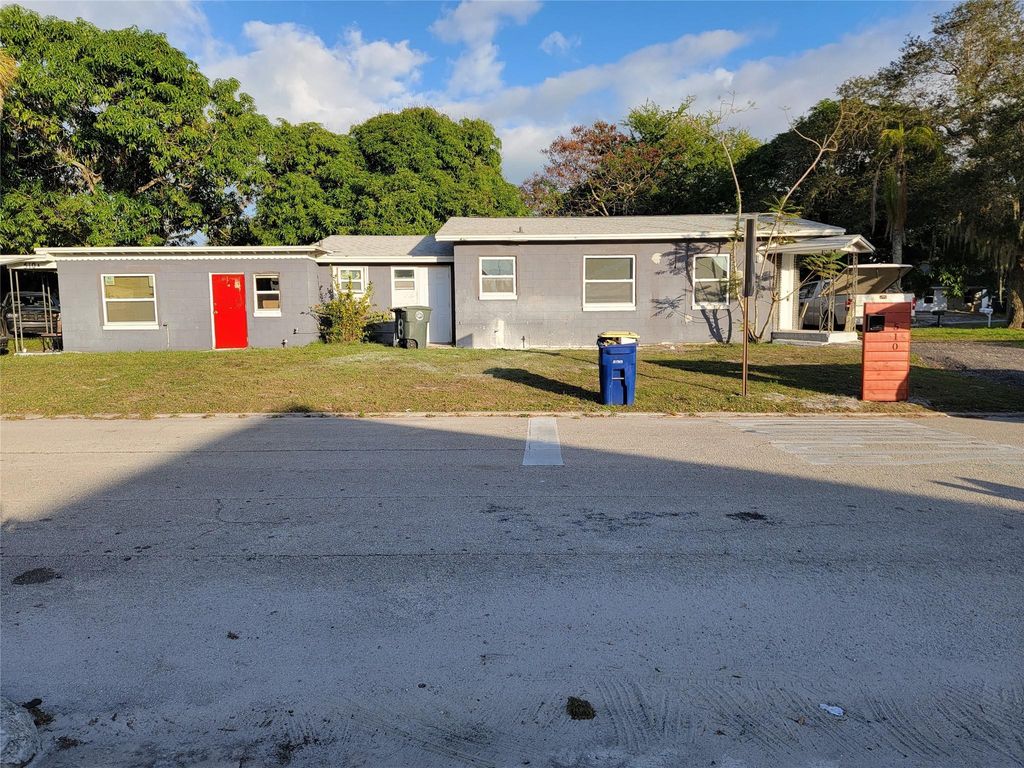 Photo of 510 Texas Court #B, Fort Pierce, FL 34950 (MLS # F10448863)