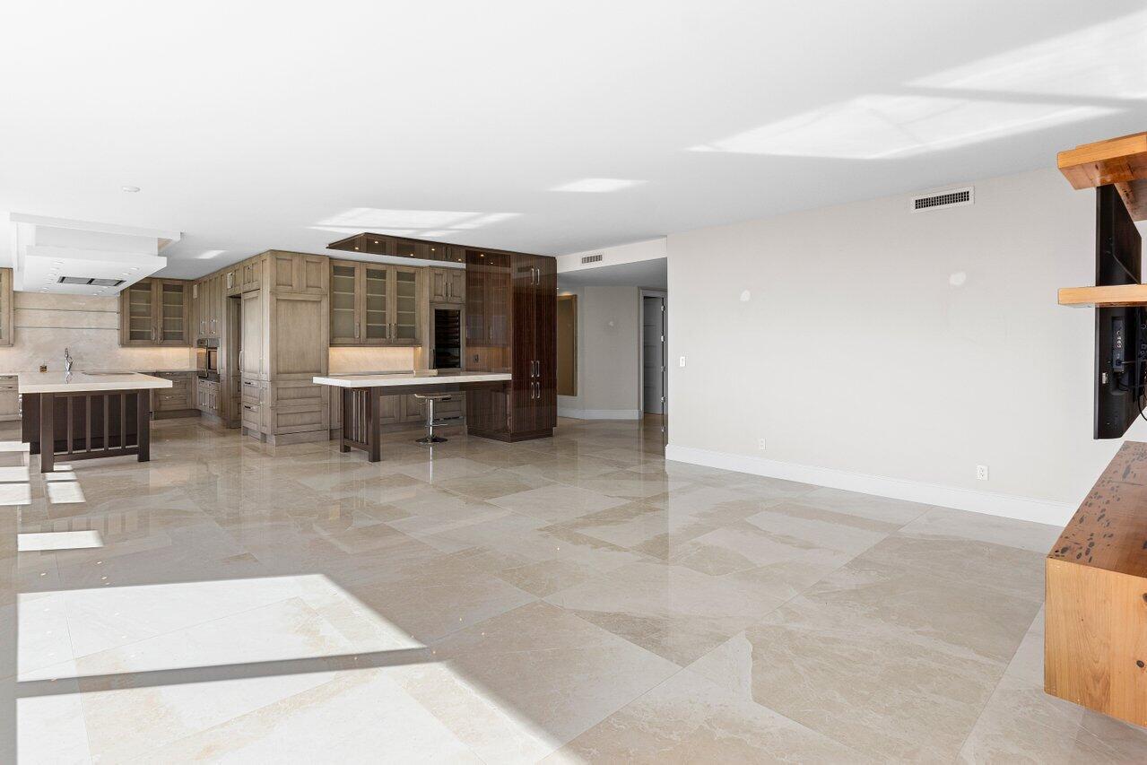 DORCHESTER INC 200 N OCEA - Residential