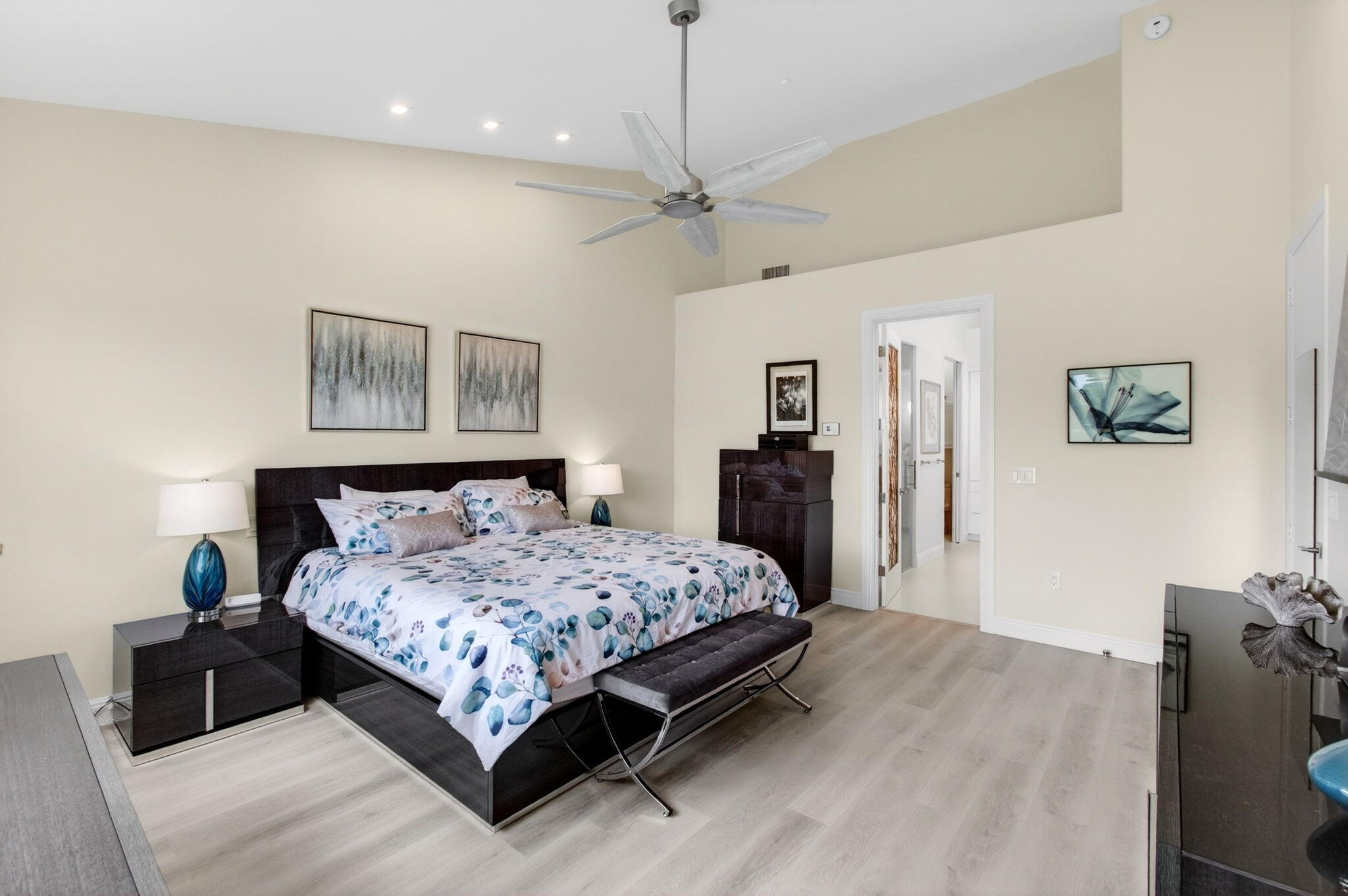 BRIDGEPOINTE - Residential