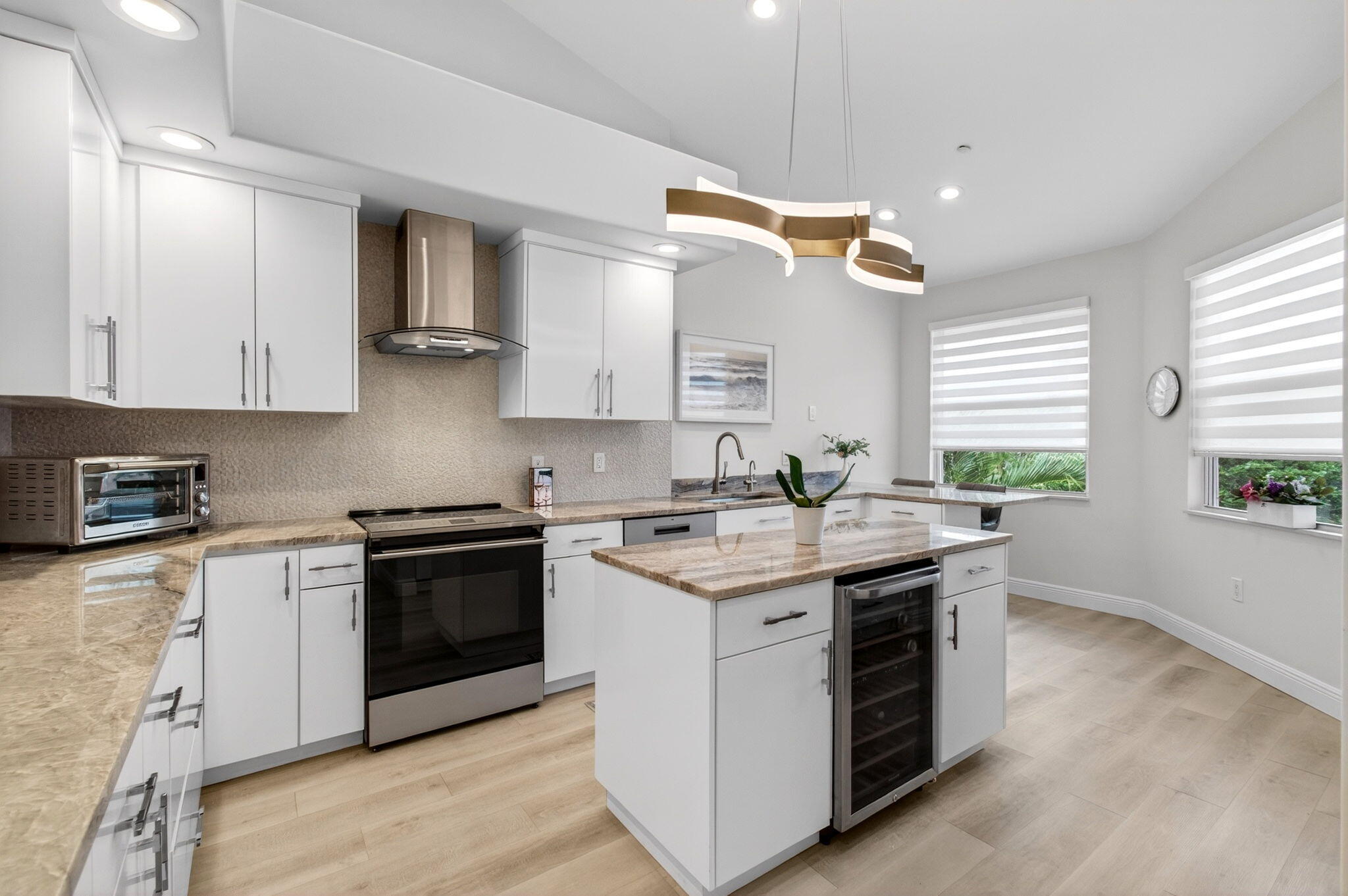 BRIDGEPOINTE - Residential