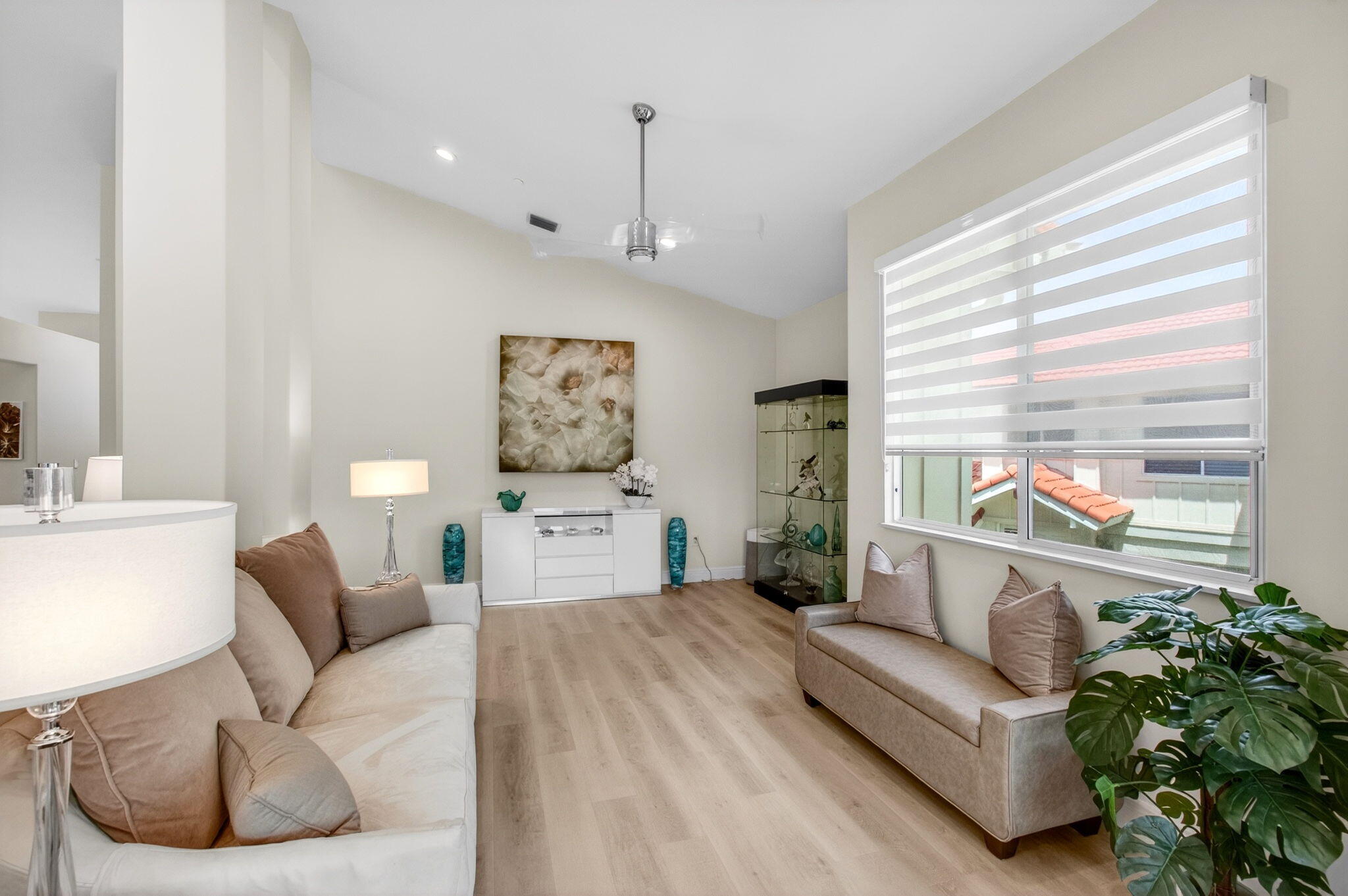 BRIDGEPOINTE - Residential