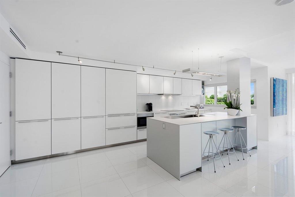 130 Sun & Surf - Residential