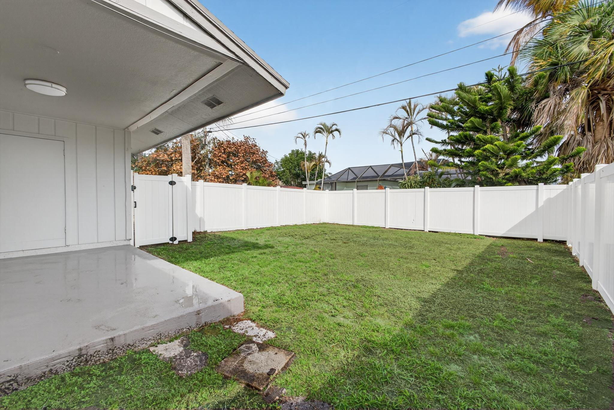 NORTH PALM BEACH HEIGHTS SEC 2B - Residential Income