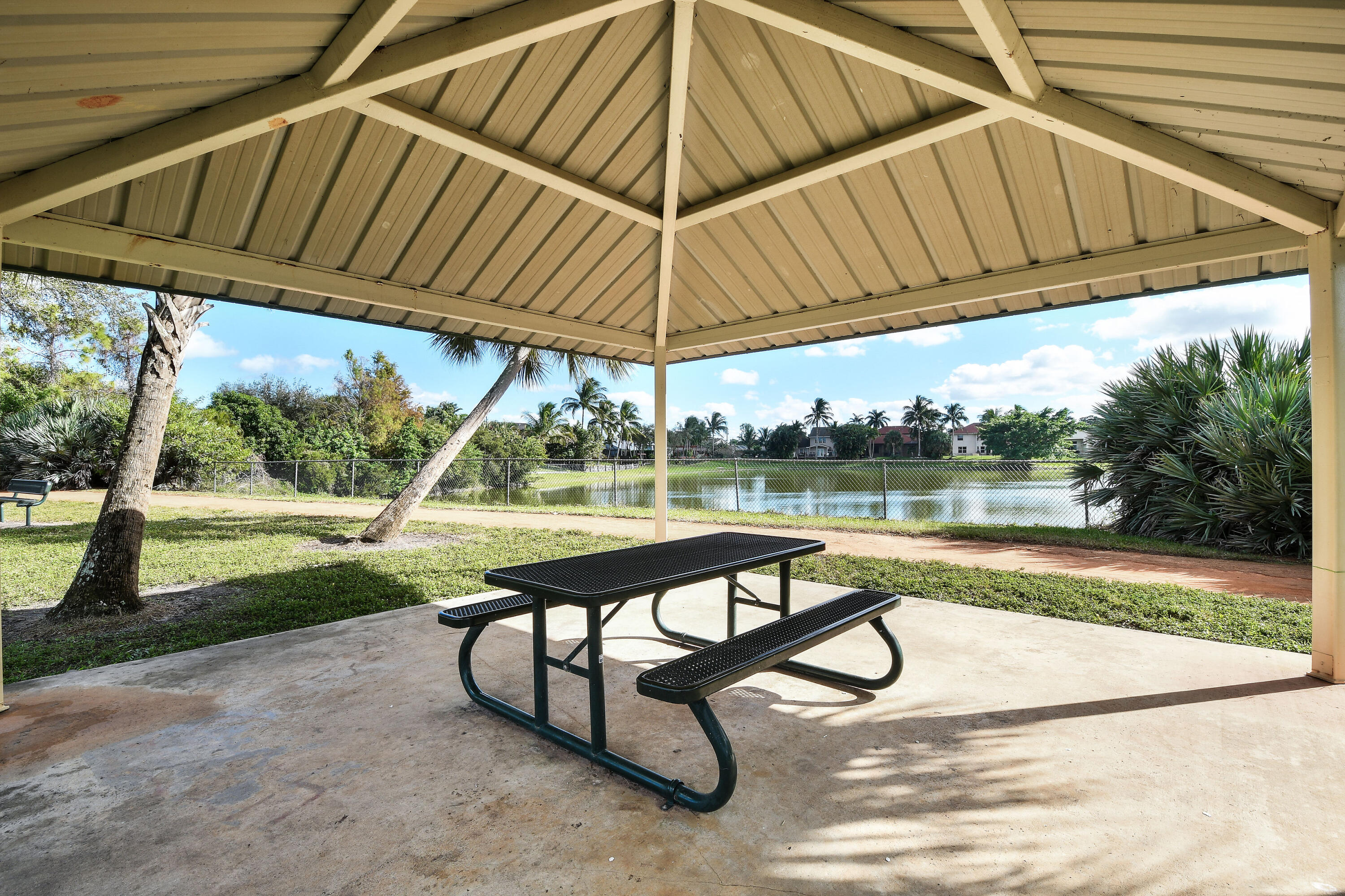 NORTH PALM BEACH HEIGHTS SEC 2B - Residential Income