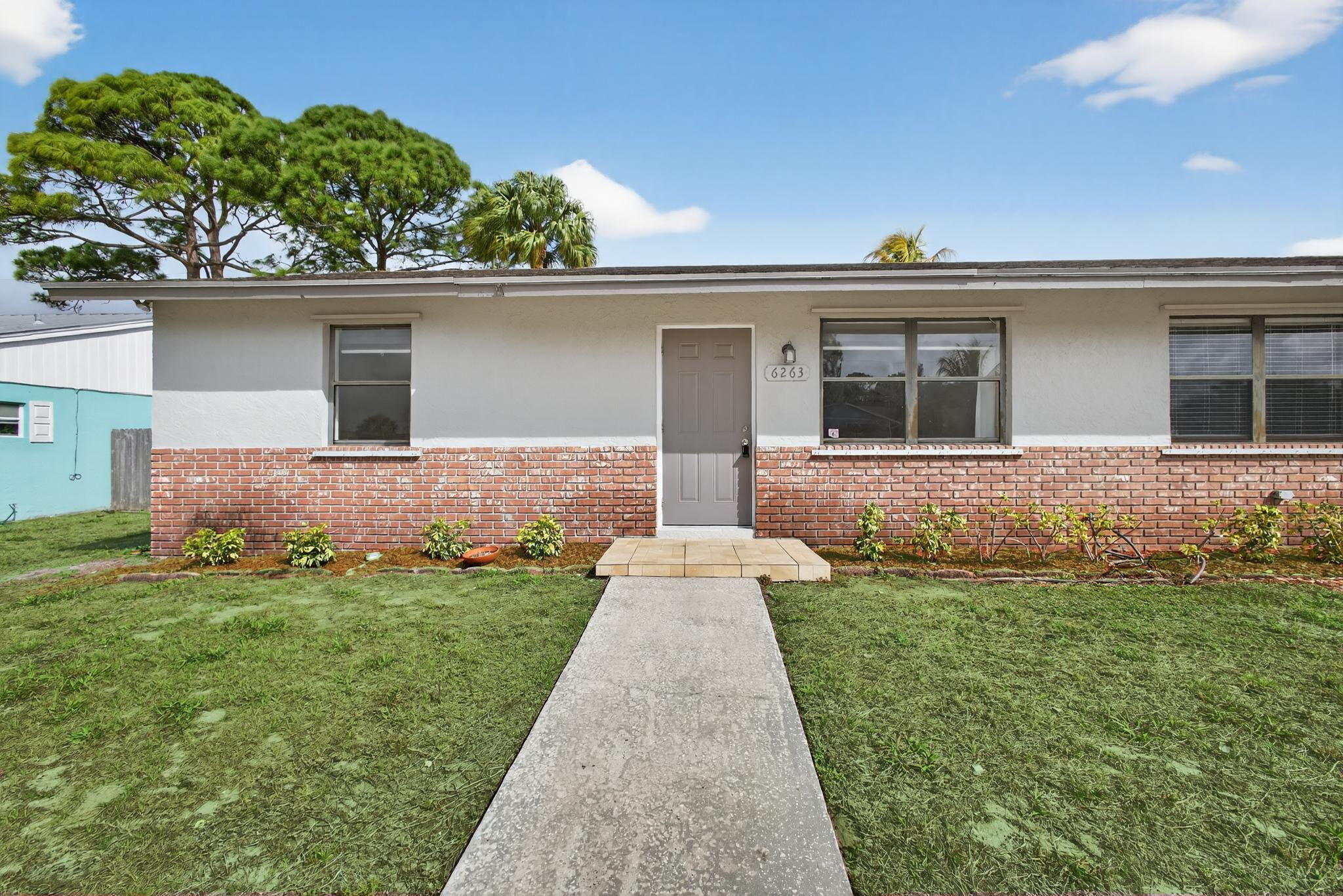 NORTH PALM BEACH HEIGHTS SEC 2B - Residential Income