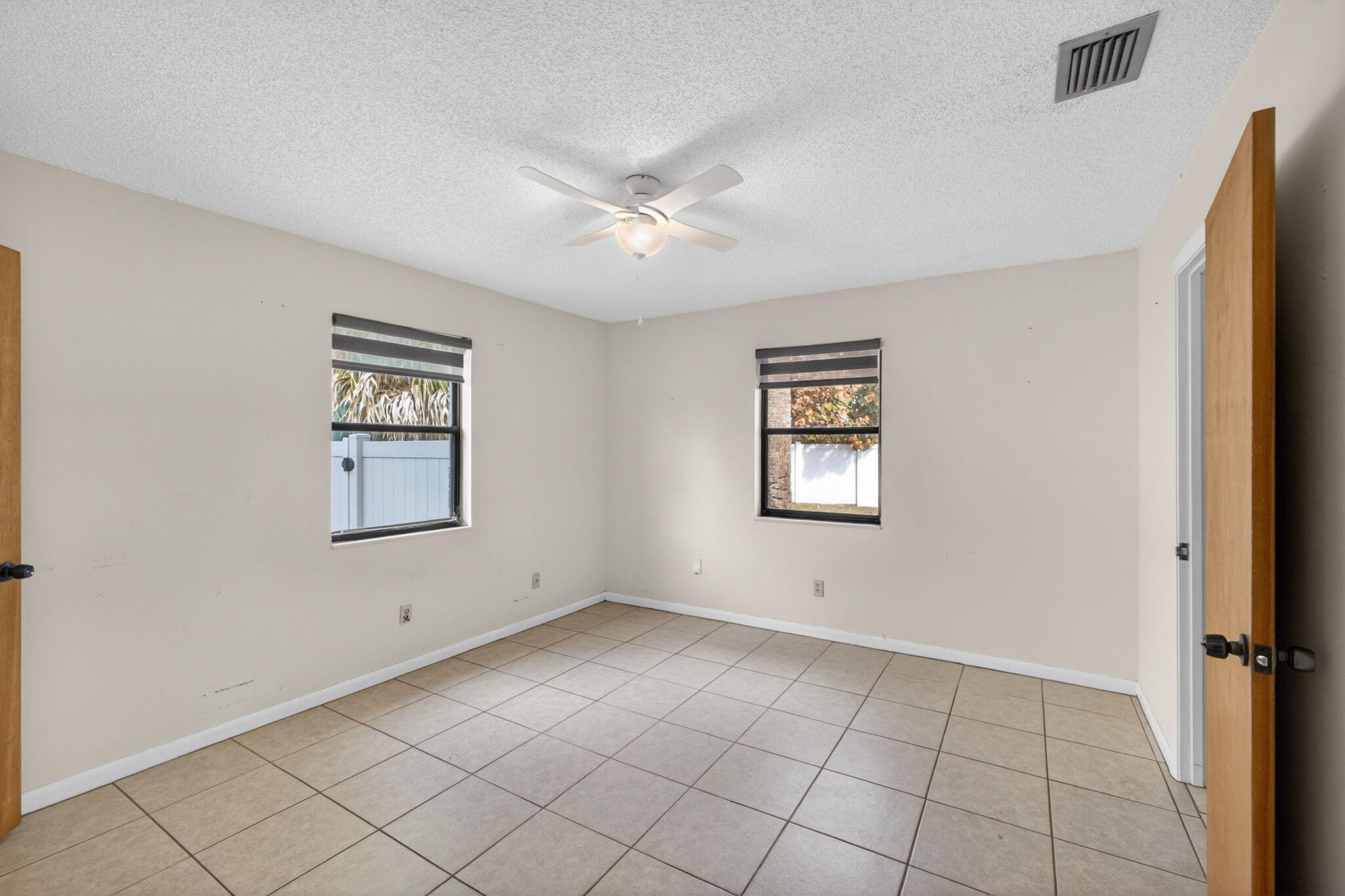 NORTH PALM BEACH HEIGHTS SEC 2B - Residential Income