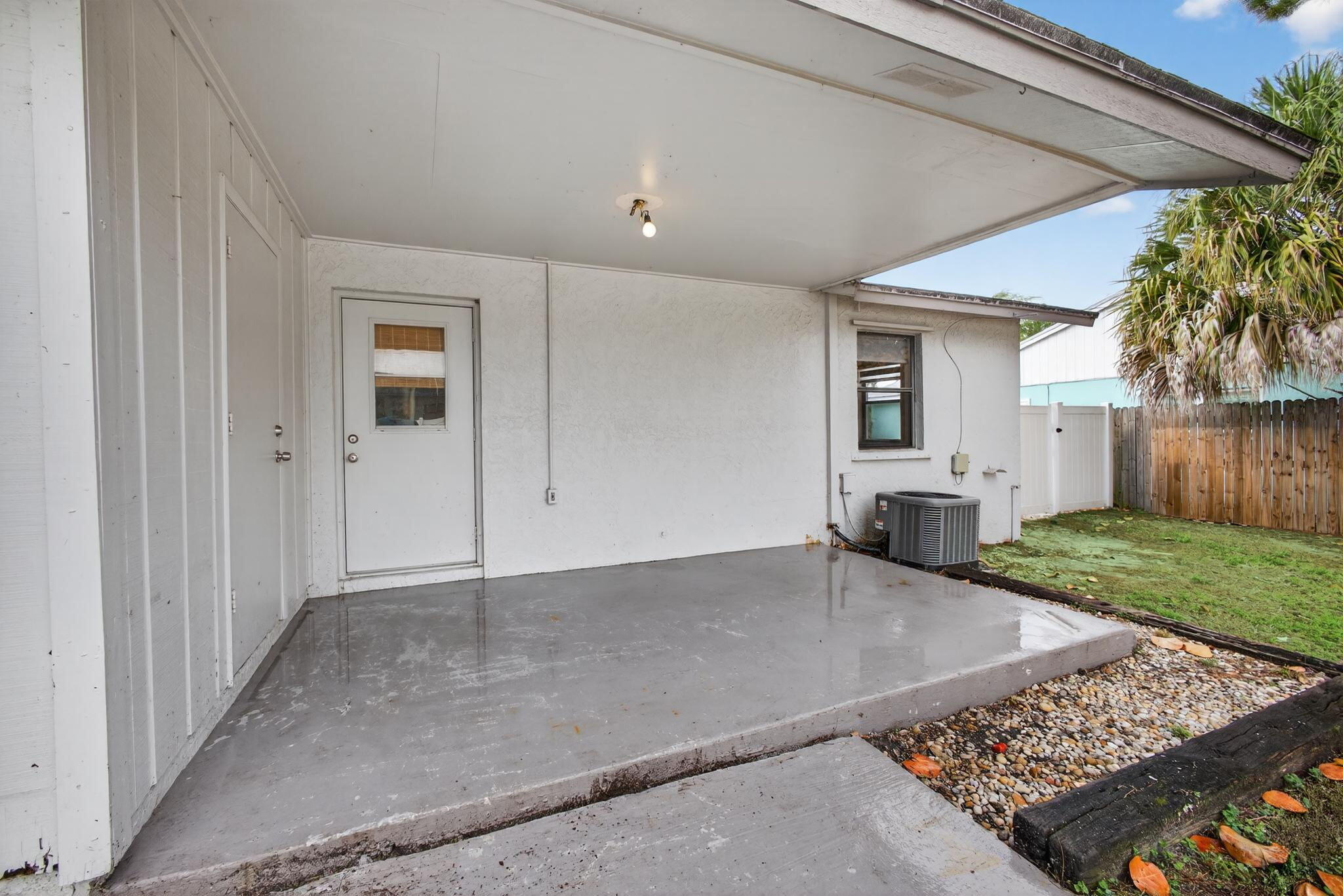 NORTH PALM BEACH HEIGHTS SEC 2B - Residential Income