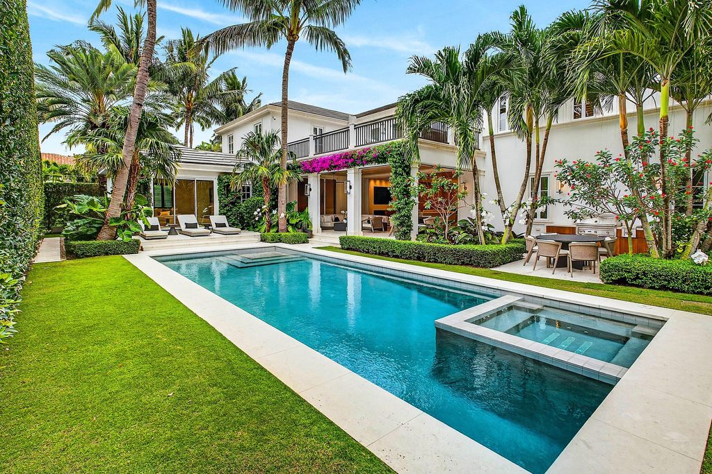 Photo of 232 Seabreeze Avenue, Palm Beach, FL 33480 (MLS # B26013184)