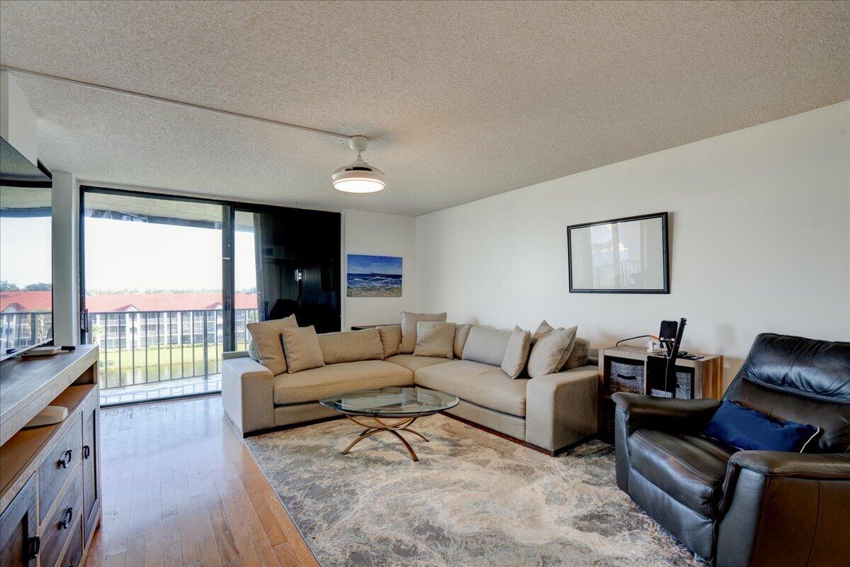 HALF MOON BAY - Residential