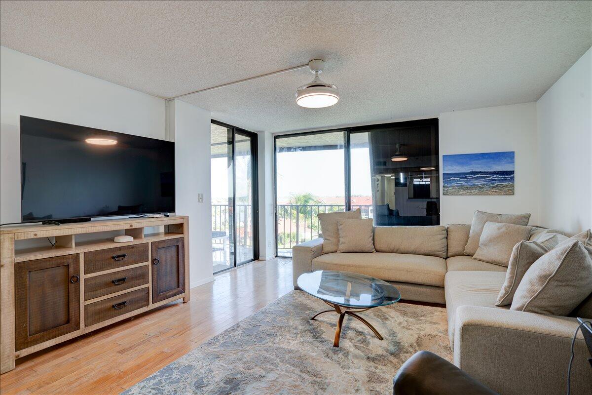 HALF MOON BAY - Residential