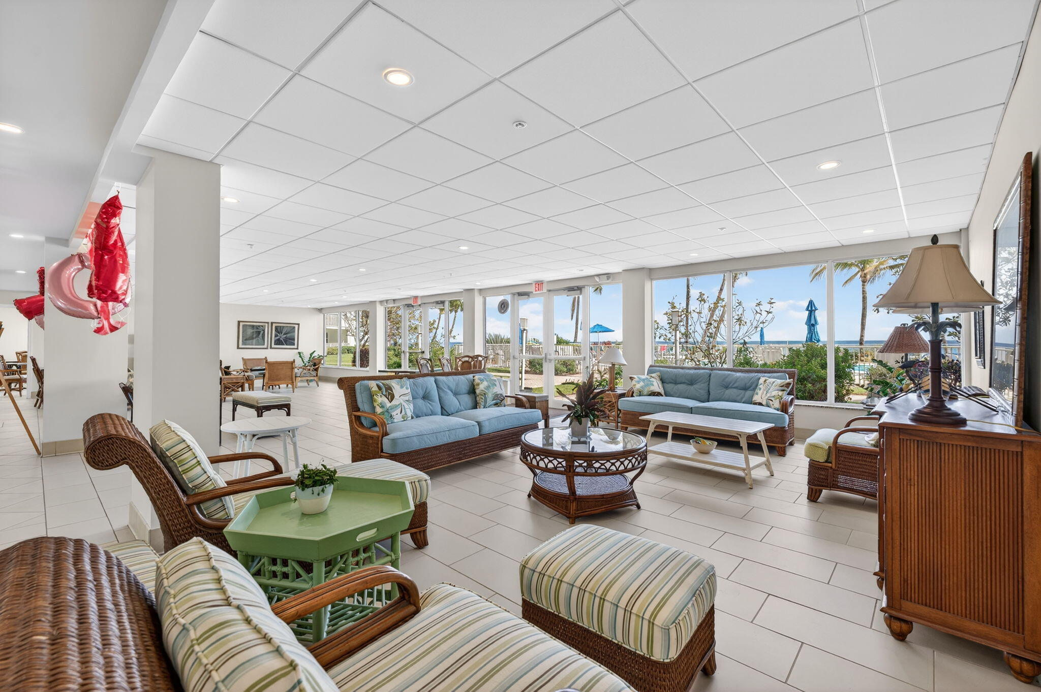 PENTHOUSE TOWERS CONDO - Residential Lease