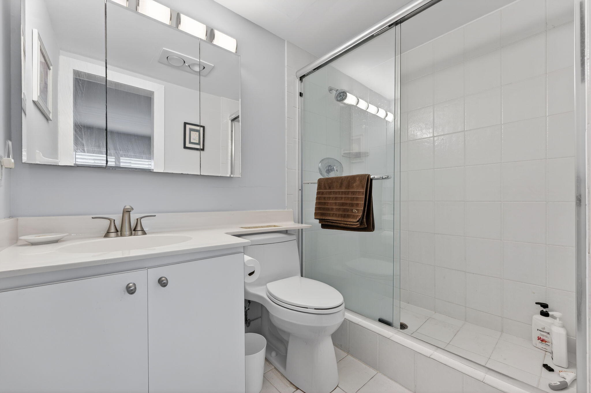 PENTHOUSE TOWERS CONDO - Residential Lease