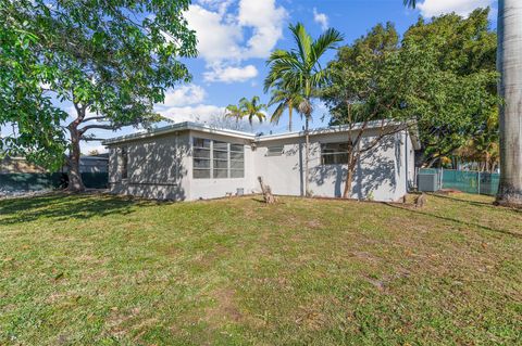 A home in Lauderdale Lakes