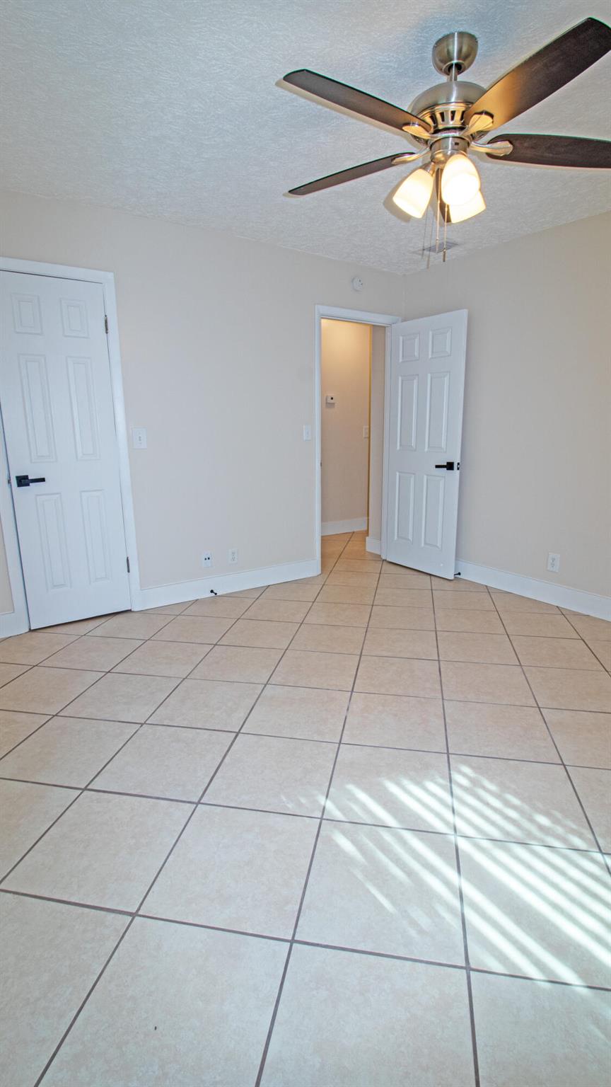 EASTRIDGE ESTATES - Residential Lease