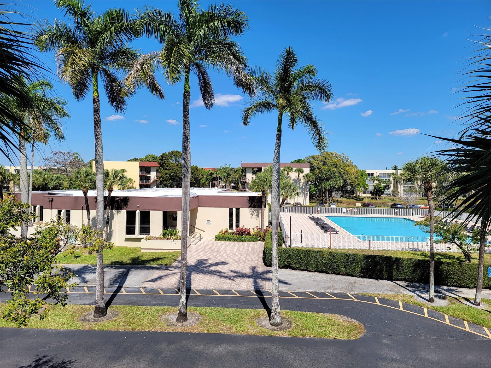 CYPRESS CHASE NORTH 4 CON - Residential