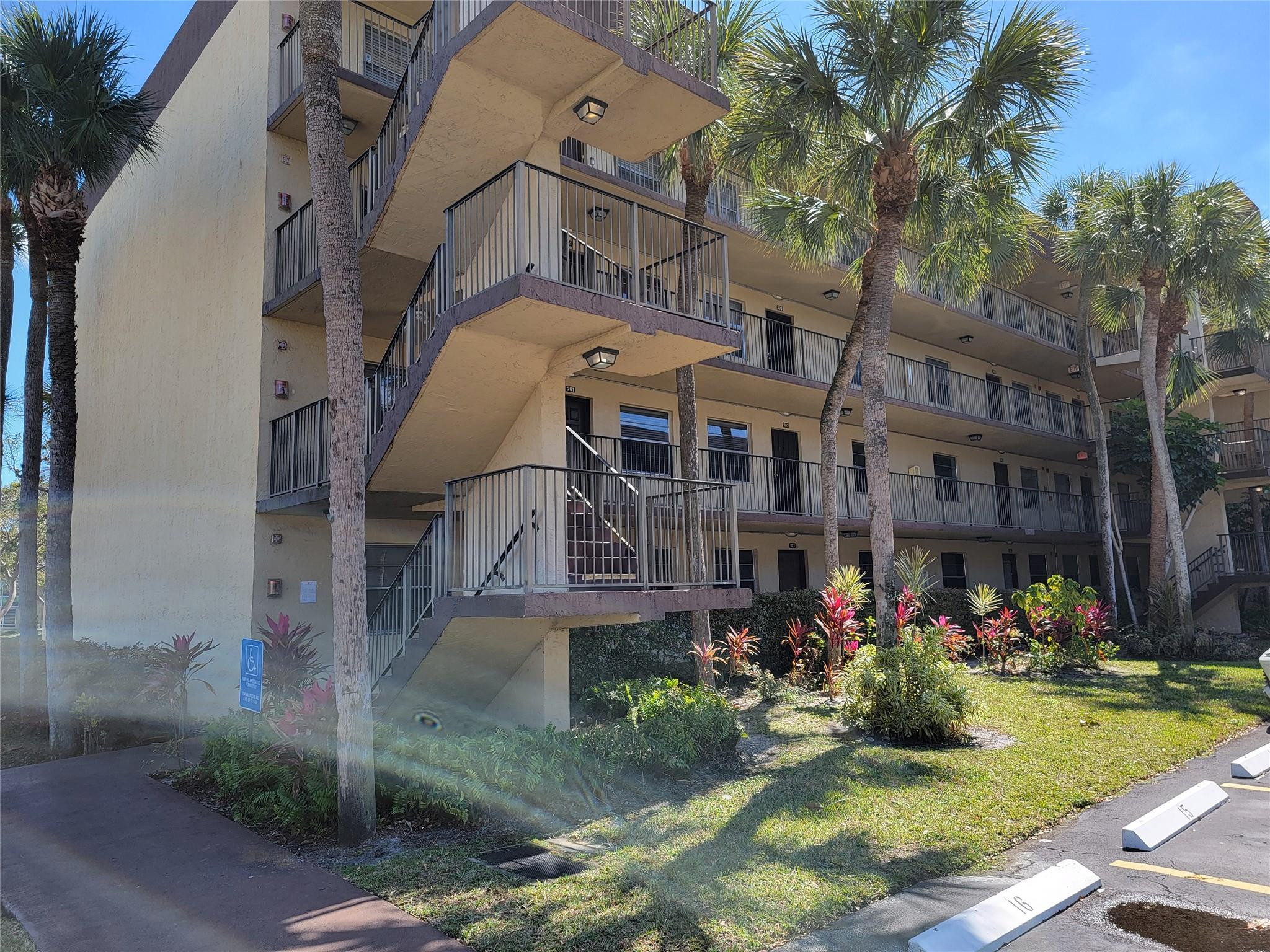 CYPRESS CHASE NORTH 4 CON - Residential