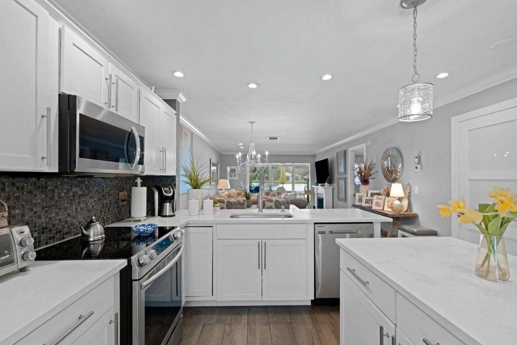 Photo of 5400 Poppy Place #B, Delray Beach, FL 33484 (MLS # R11156344)