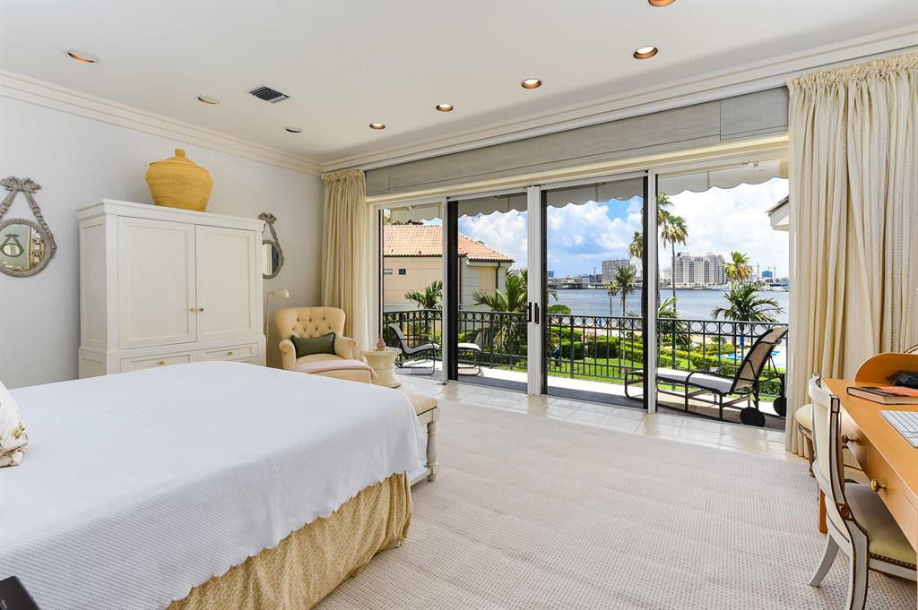 VILLA PLATI TOWNHOMES - Residential