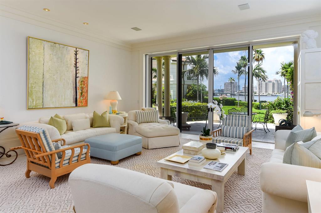 VILLA PLATI TOWNHOMES - Residential