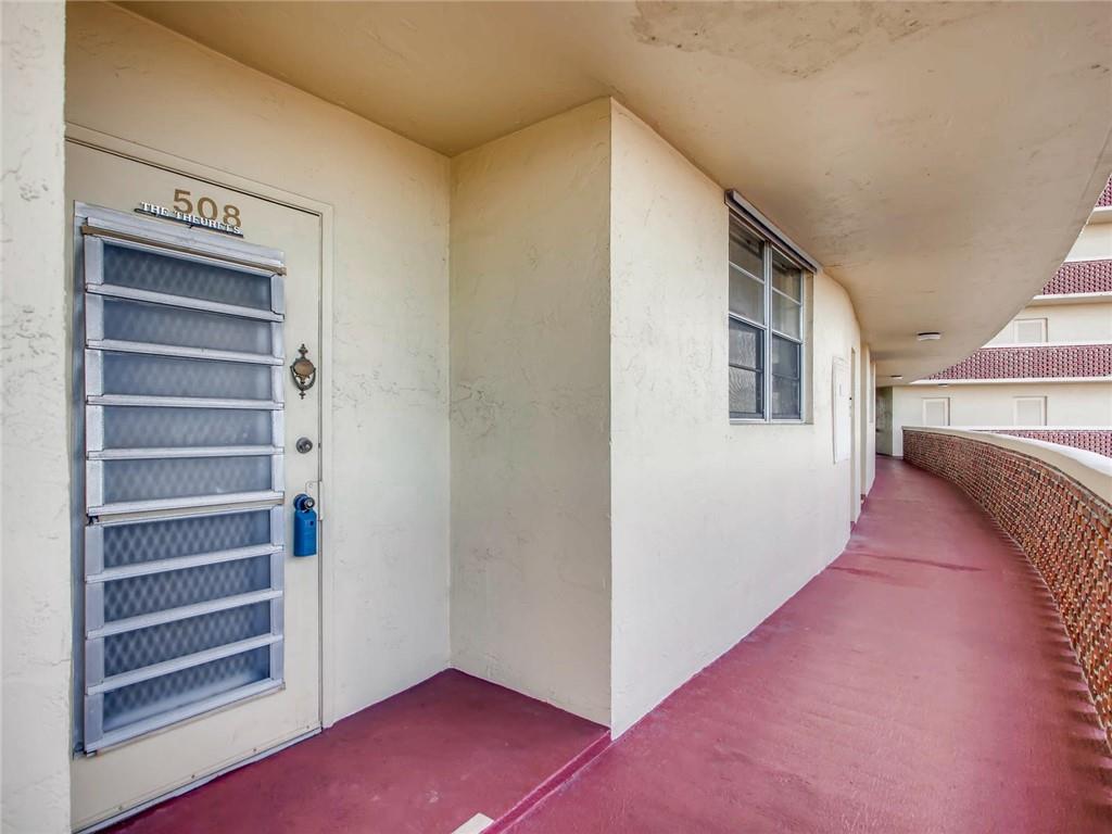 2731 NE 14th St Cswy 508