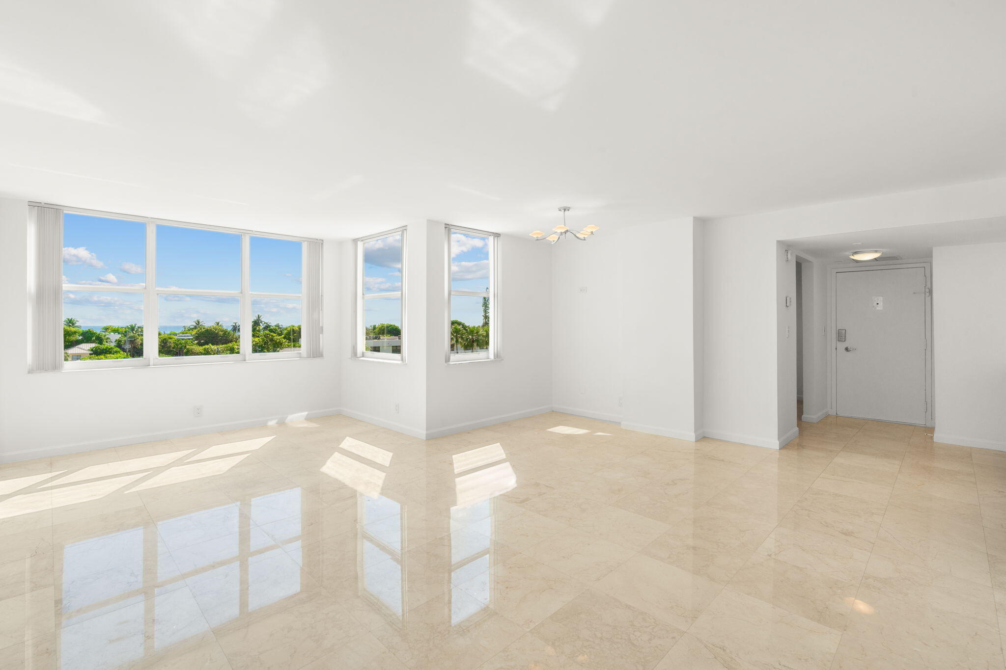 3015 N Ocean Boulevard 5F