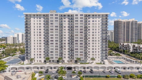 Photo of 3015 N Ocean Boulevard #5F, Fort Lauderdale, FL 33308 (MLS # B26088844)