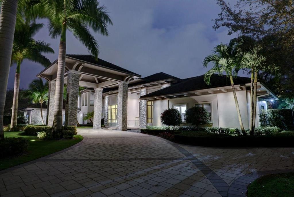 Photo of 12247 Tillinghast Circle, Palm Beach Gardens, FL 33418 (MLS # R10602459)