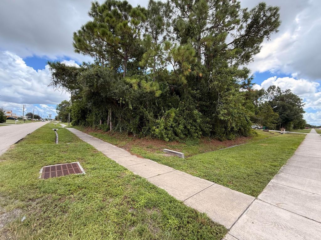 Photo of 4337 SW Savona Boulevard, Port Saint Lucie, FL 34953 (MLS # R11125240)