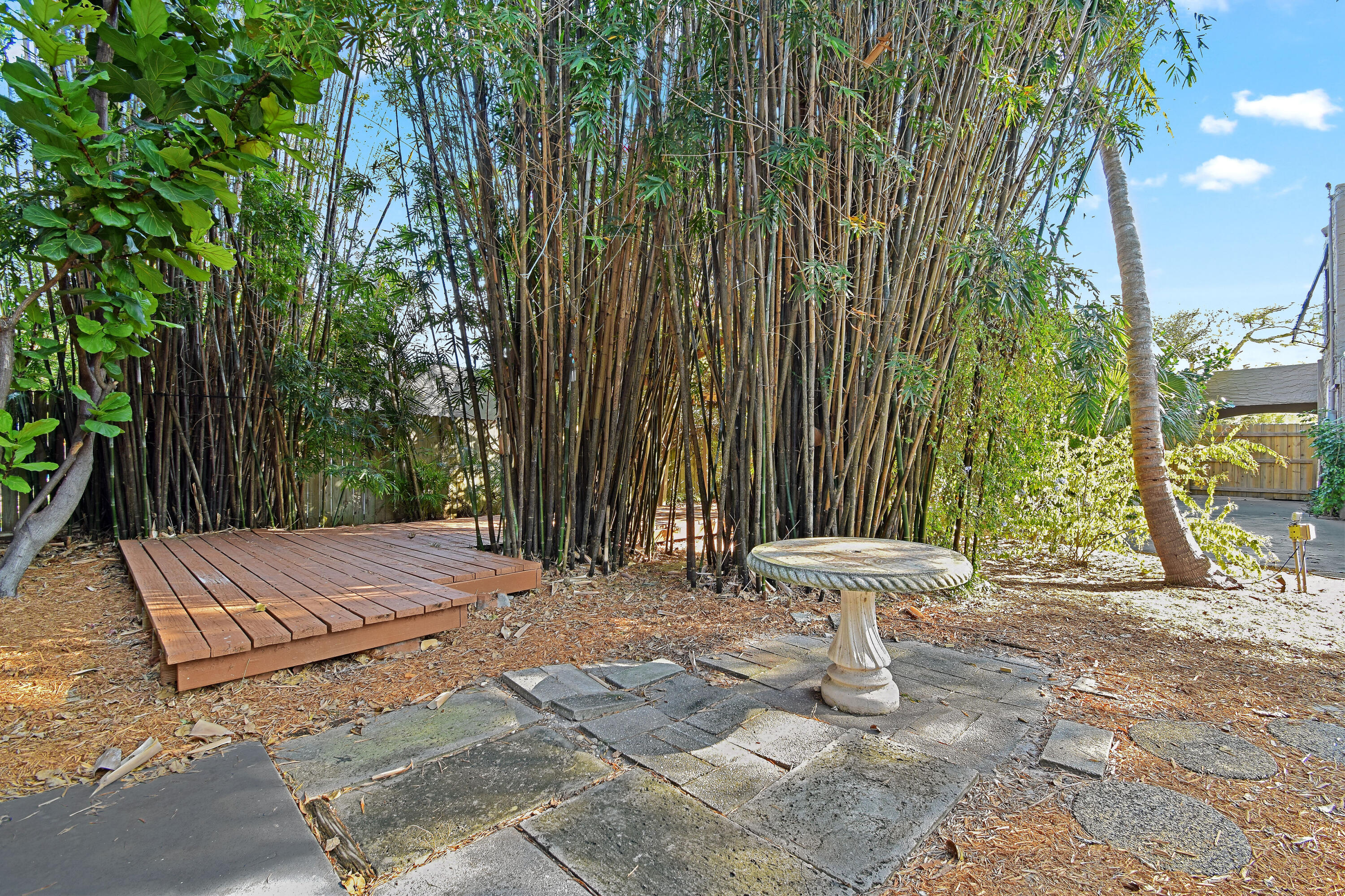 COLLEGE PARK - Residential Lease