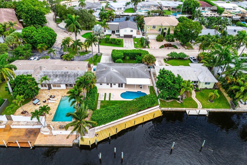 Photo of 638 Shore Drive, Boynton Beach, FL 33435 (MLS # B26075484)