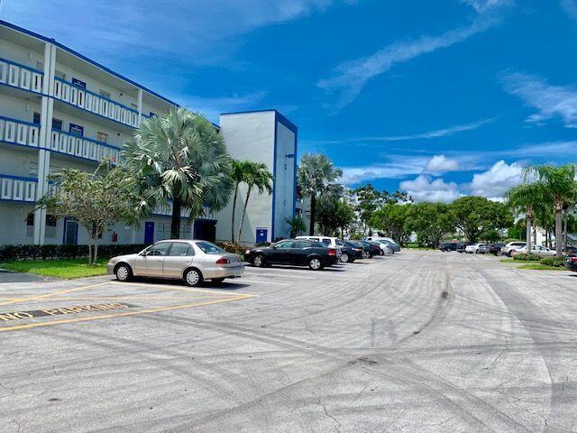 Photo of 1049 Lincoln C, Boca Raton, FL 33434 (MLS # B26059455)
