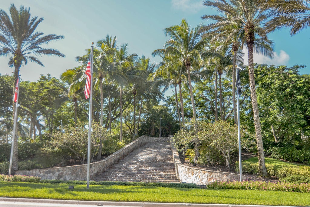 Photo of 4676 Manderly Drive, Wellington, FL 33449 (MLS # B26043645)